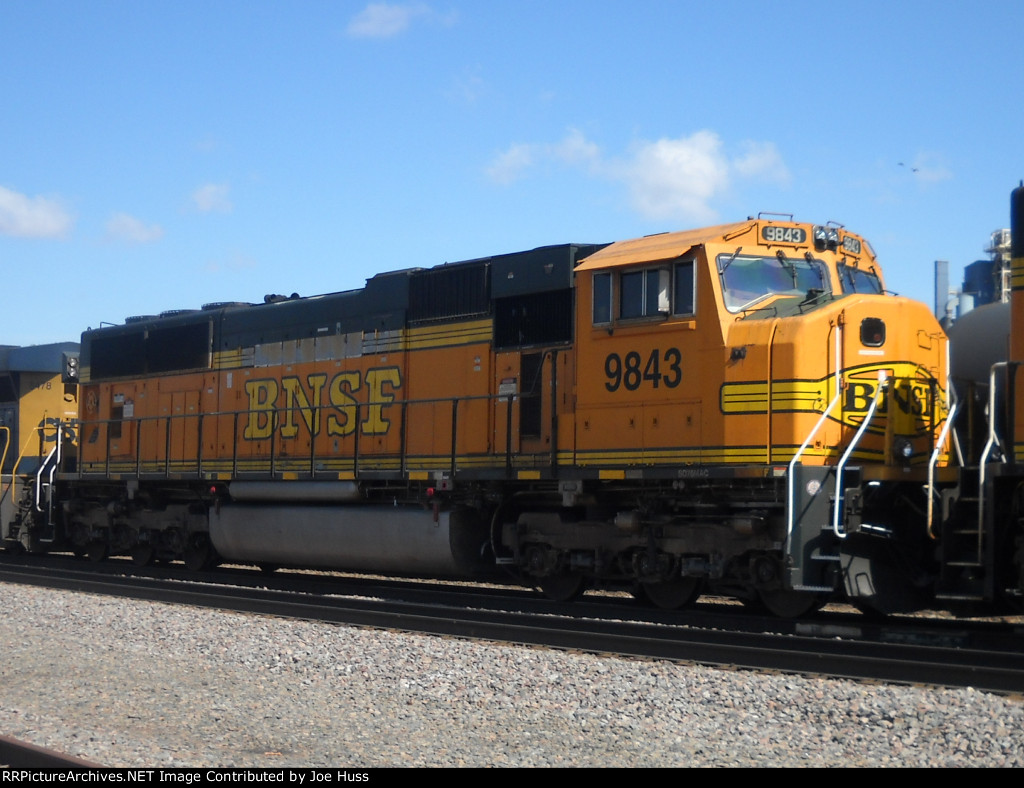 BNSF 9843